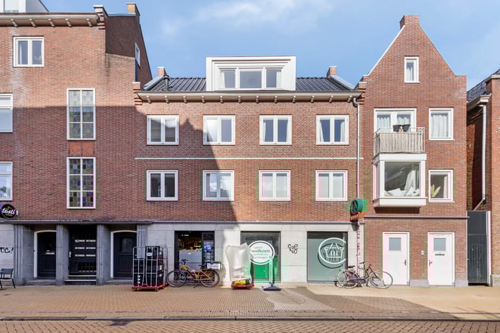 Photo 17 of Ubbo Emmiusstraat 23
