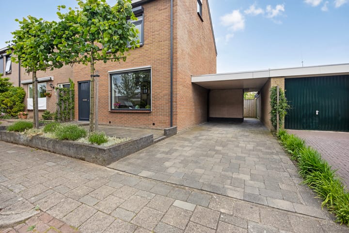 Foto 7 van Marie Curielaan 1