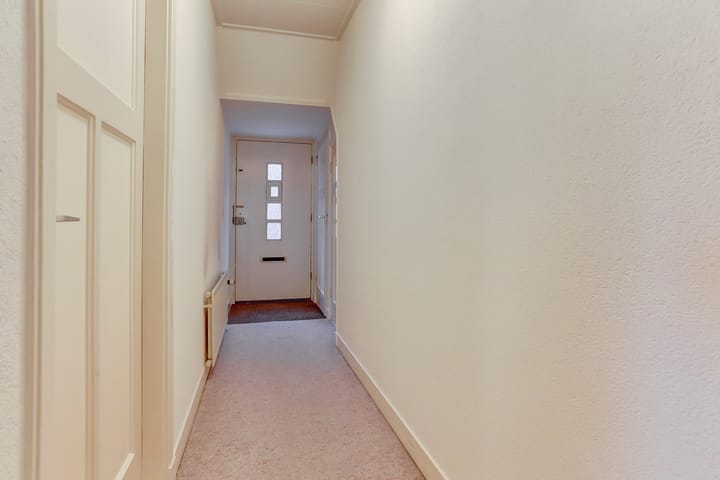 Foto 8 van Kerkplein 11