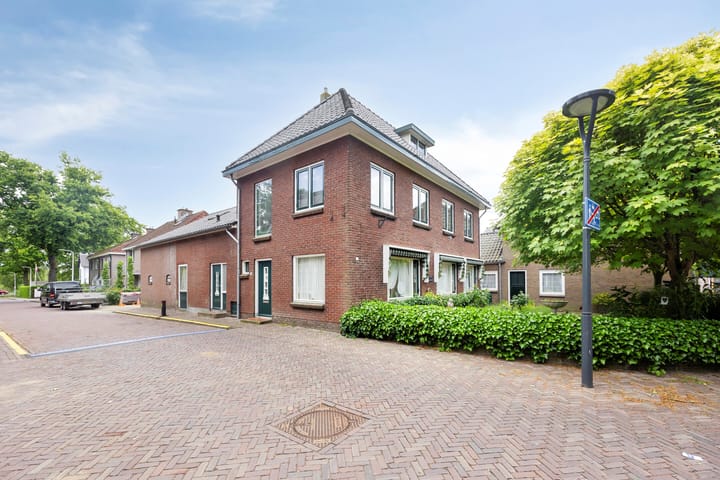 Foto 46 van Kerkplein 11