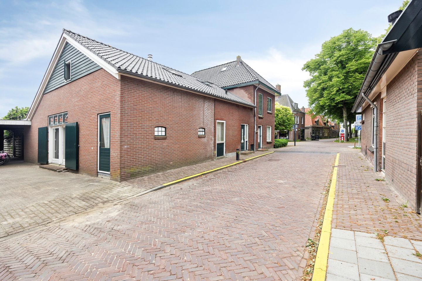 Foto 50 van Kerkplein 11