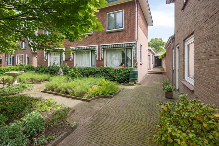 Foto 55 van Kerkplein 11