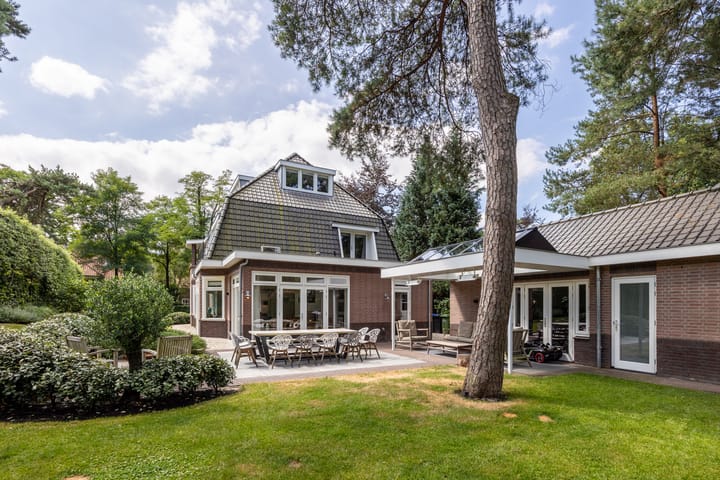 Photo 62 of Zweerslaan 31