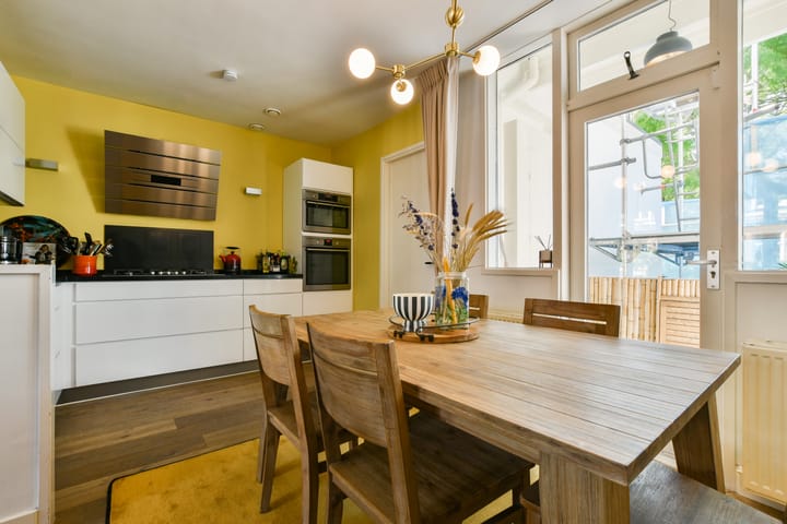 Foto 10 van Van Bossestraat 16-3