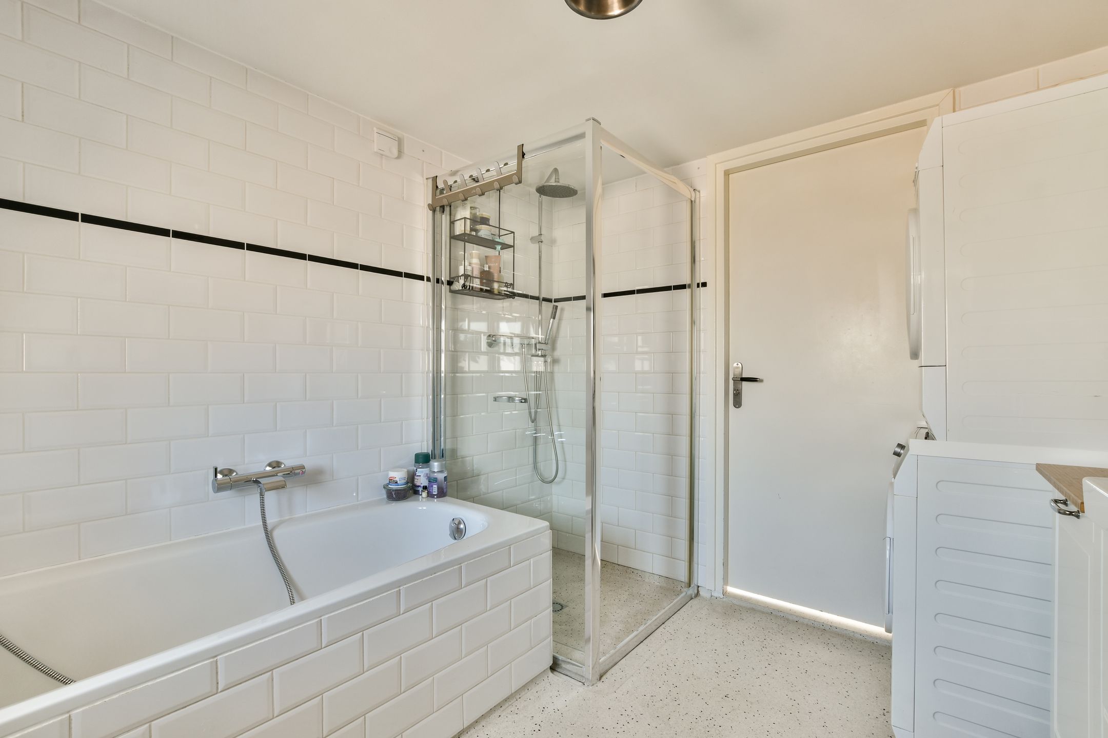 Foto 21 van Van Bossestraat 16-3