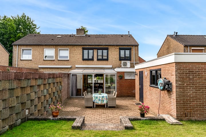 Foto 40 van Rogbloempad 8