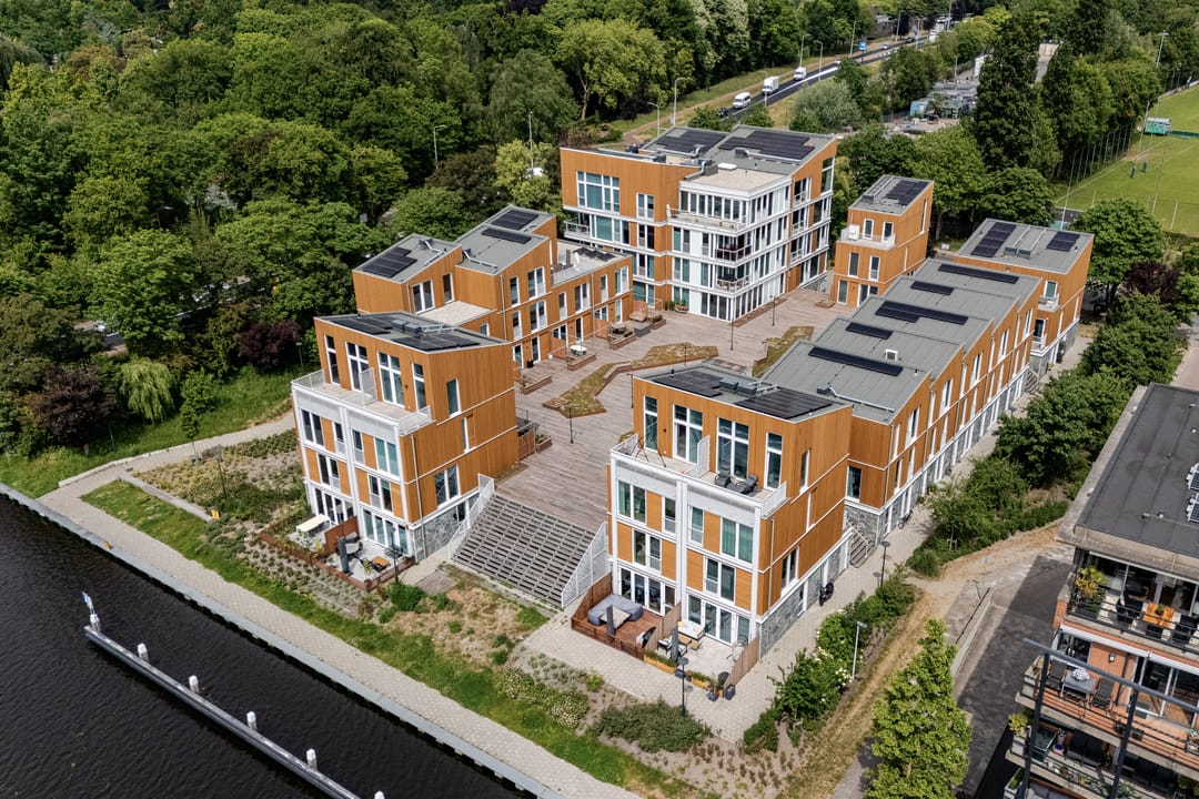 Photo 1 of Nelson Mandelapad 12