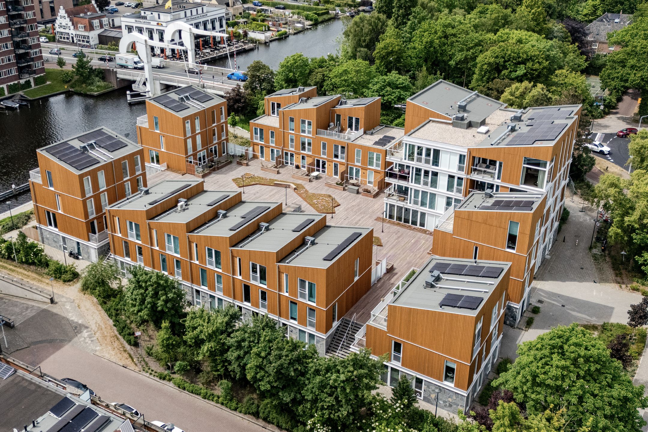 Photo 51 of Nelson Mandelapad 12