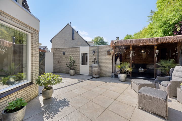 Foto 42 van Barneveldstraat 35