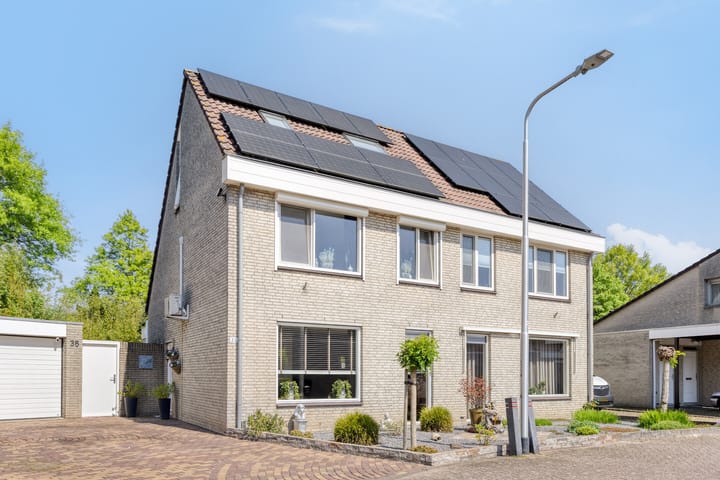 Foto 1 van Barneveldstraat 35