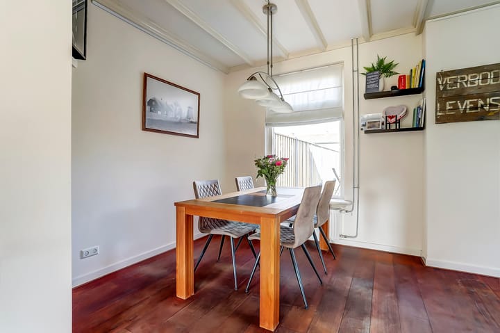 Foto 11 van Julianastraat 4