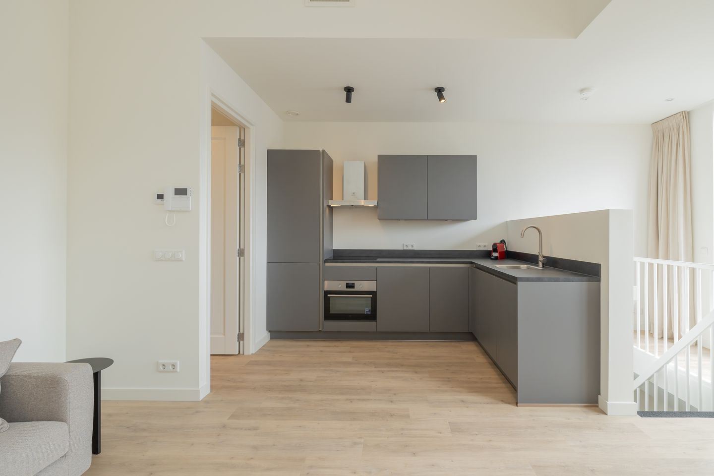 Photo 4 of Pieter Cornelisz. Hooftstraat 43-B