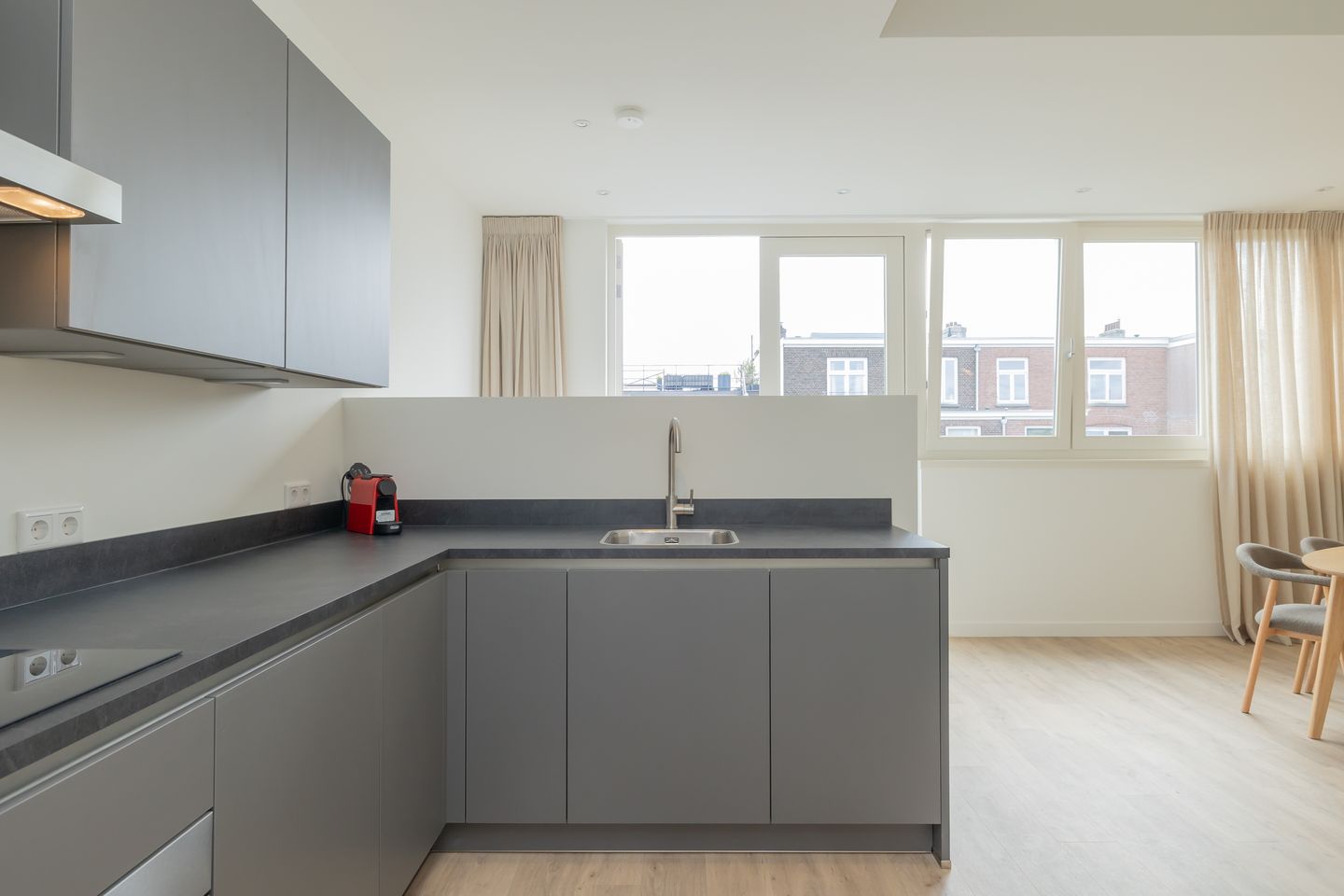 Photo 5 of Pieter Cornelisz. Hooftstraat 43-B