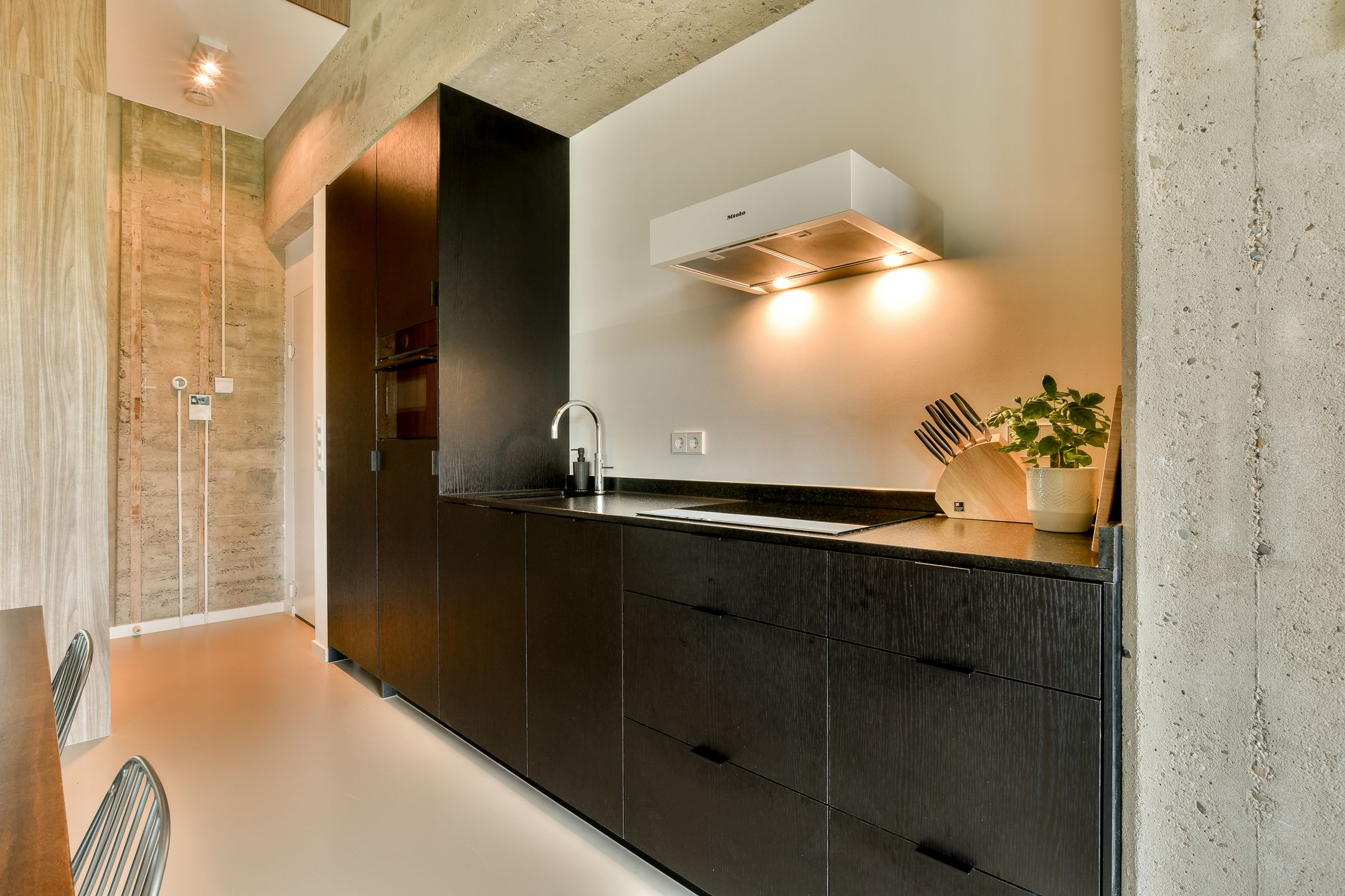 Foto 9 van Maassluisstraat 100-N