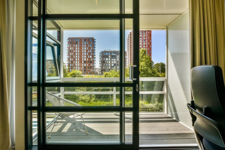 Foto 16 van Maassluisstraat 100-N