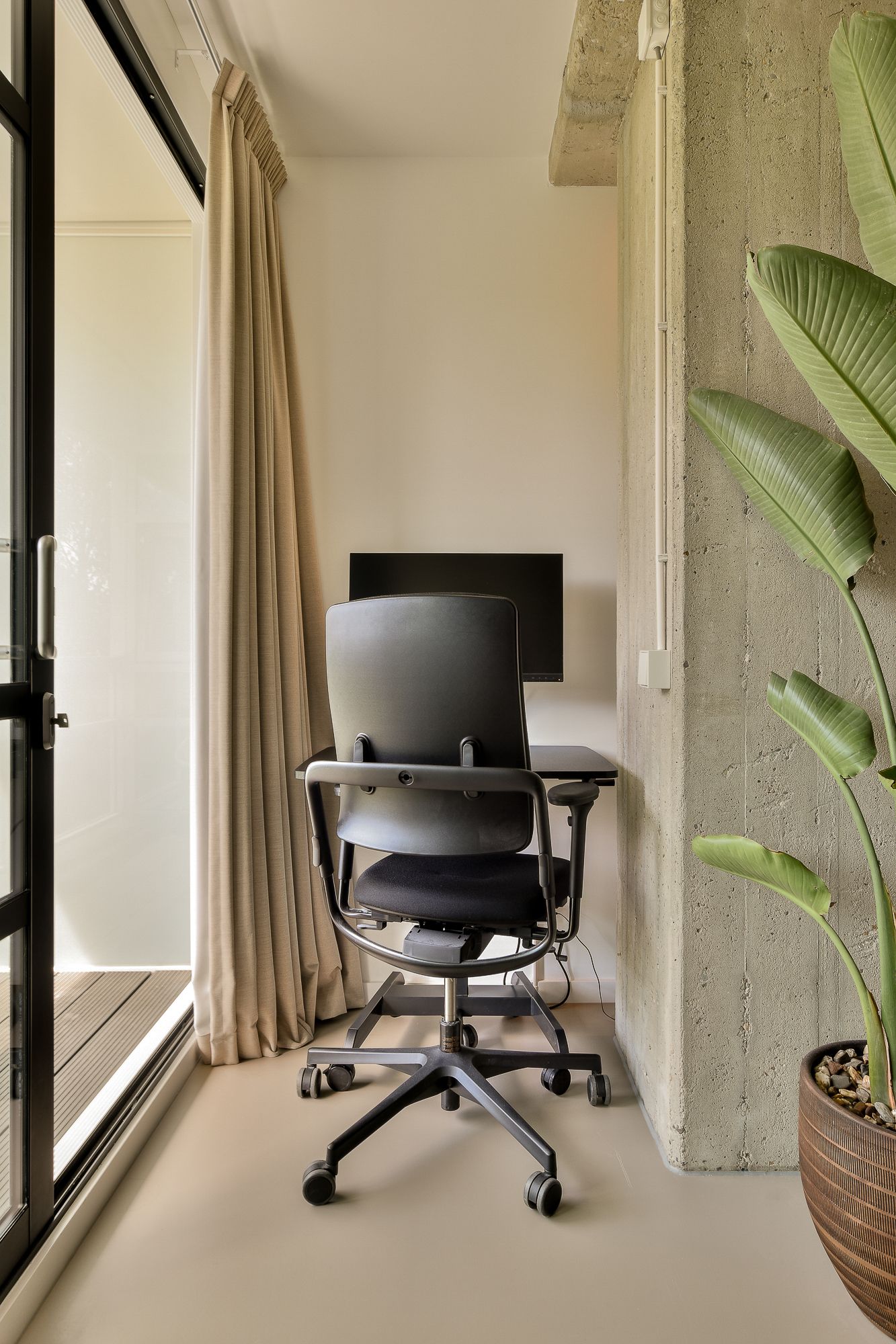 Foto 20 van Maassluisstraat 100-N