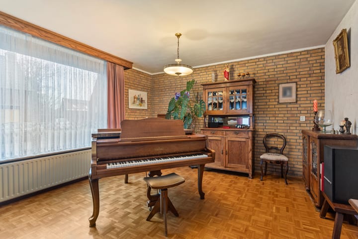 Photo 10 of Monseigneur Nolensstraat 4