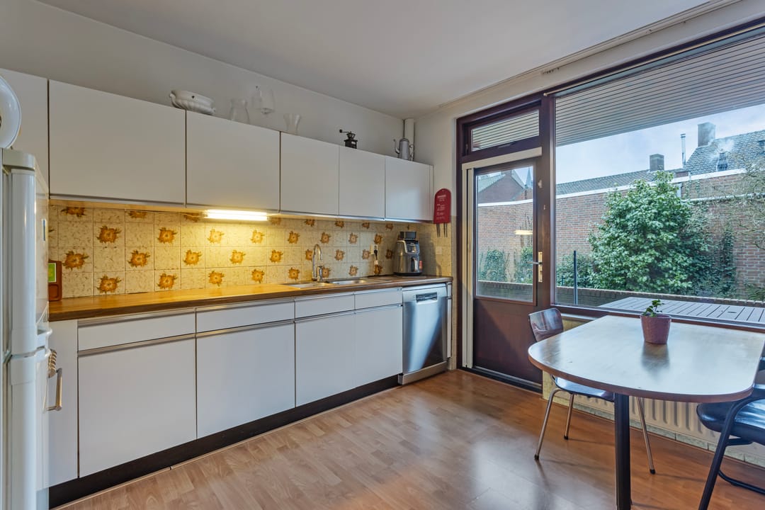 Photo 17 of Monseigneur Nolensstraat 4