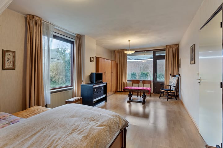 Photo 19 of Monseigneur Nolensstraat 4