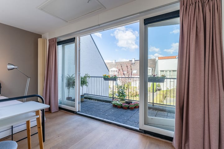 Foto 15 van Aart van der Leeuwlaan 41