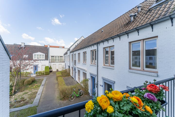 Foto 18 van Aart van der Leeuwlaan 41