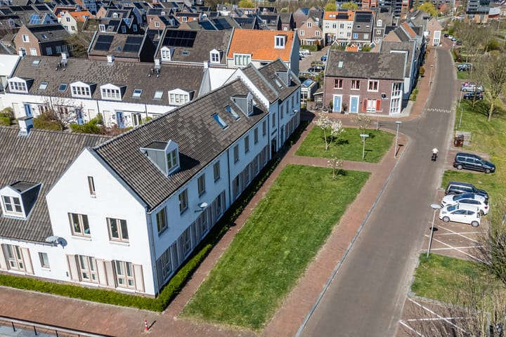 Foto 56 van Aart van der Leeuwlaan 41