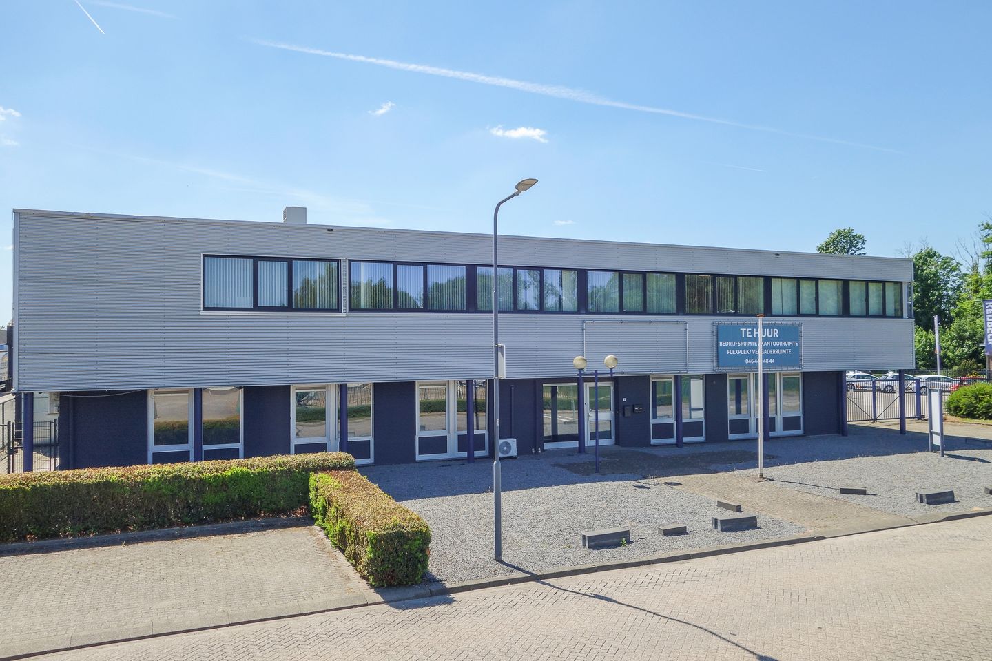 View photo 3 of Handelsweg 5