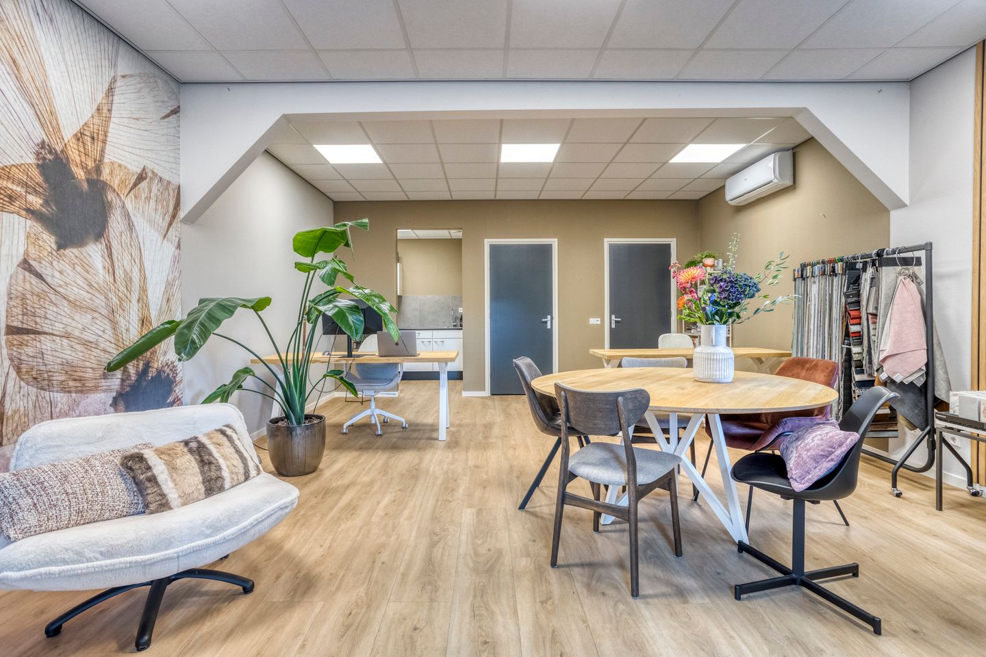 Bekijk foto 2 van Noorderhoofdstraat 48-A