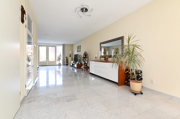 Foto 13 van Sint Helena 8