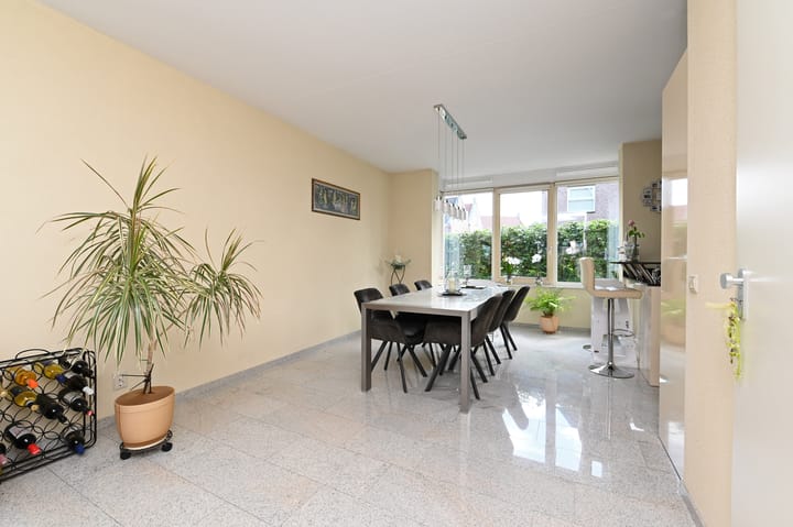 Foto 23 van Sint Helena 8