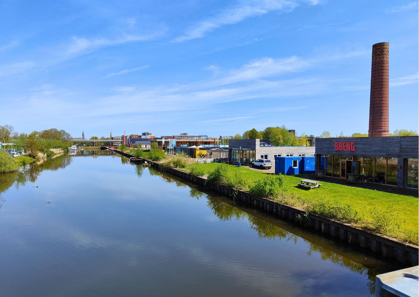 Bekijk foto 2 van Suikerlaan 23-e