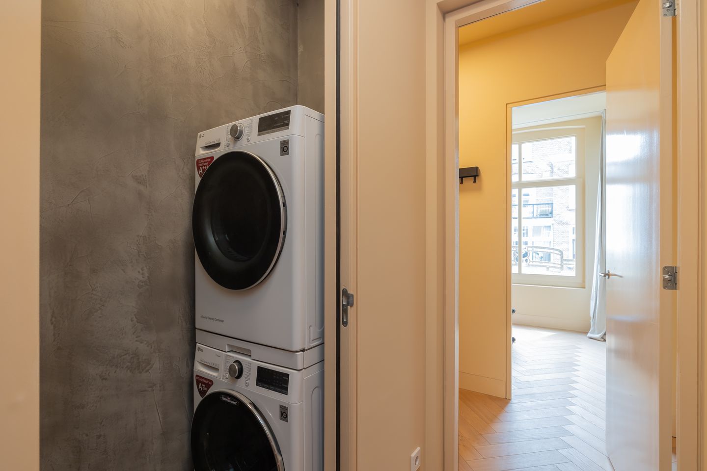 Photo 14 of Pieter Cornelisz. Hooftstraat 43-C