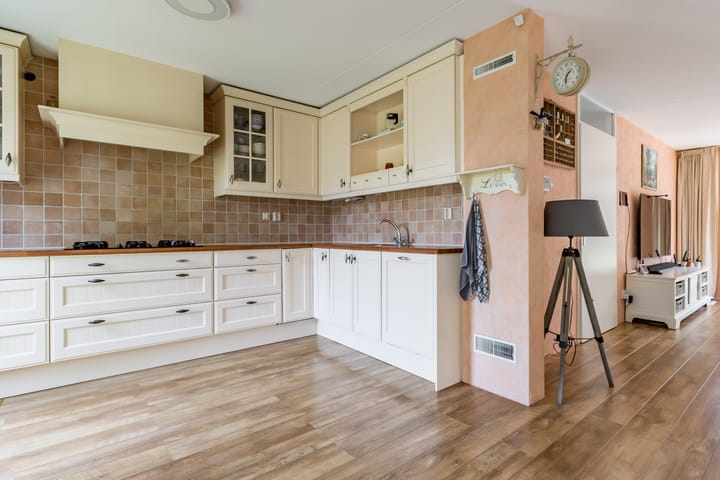 Foto 6 van Neeltje Lokerseland 42