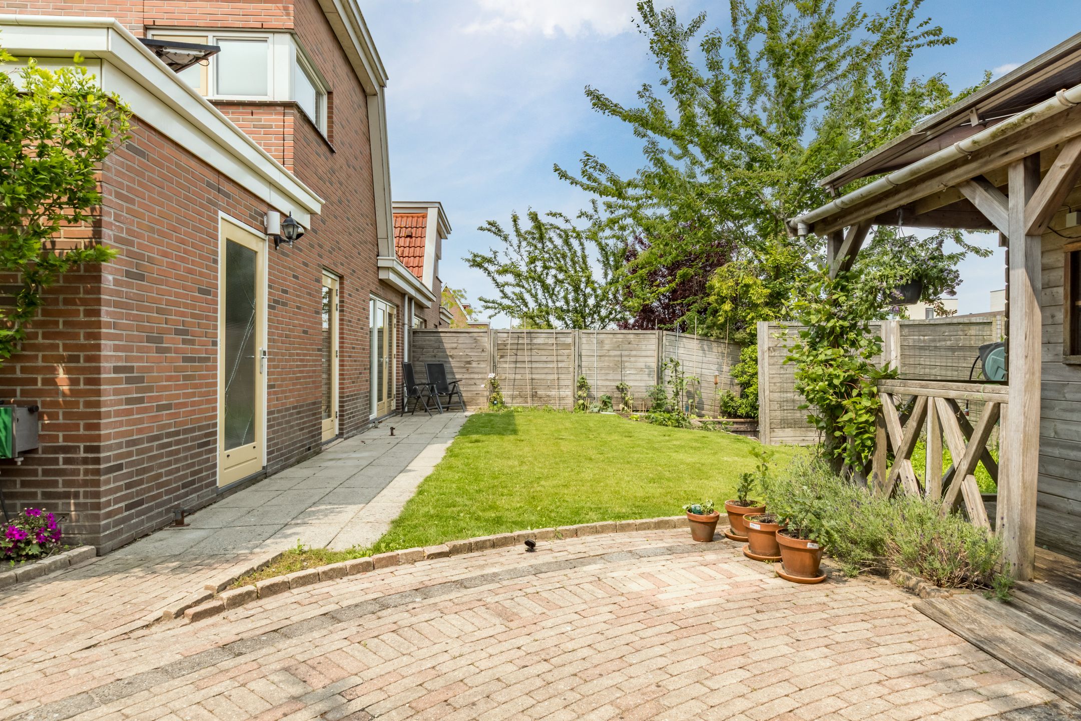 Photo 33 of Neeltje Lokerseland 42