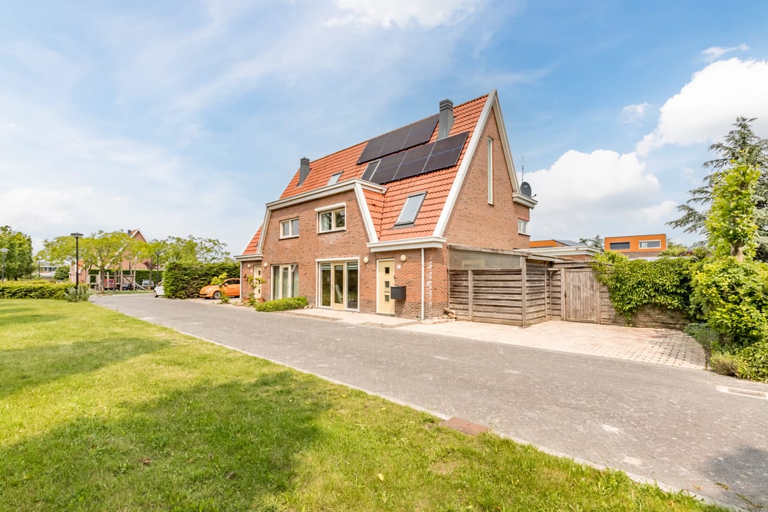 Photo 46 of Neeltje Lokerseland 42