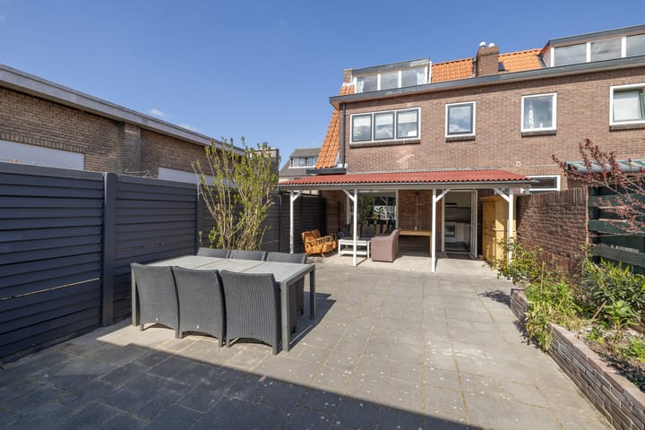 Photo 2 of Bakkerstraat 114