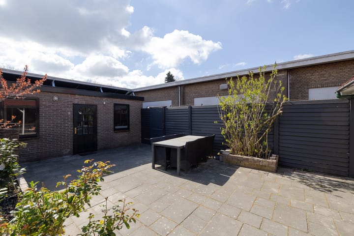 Photo 21 of Bakkerstraat 114