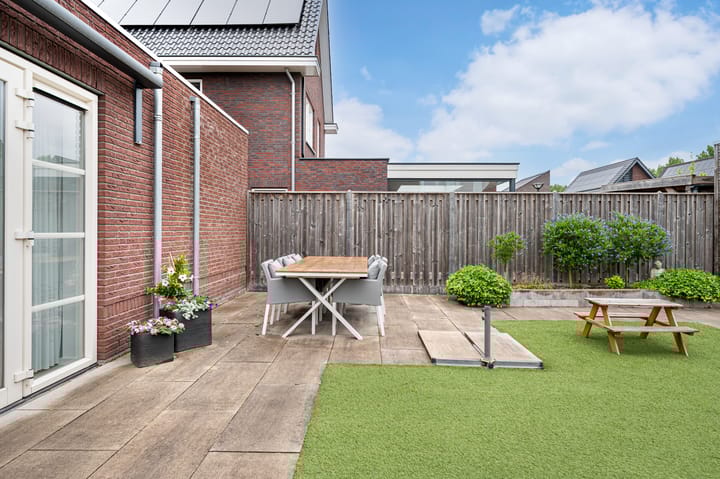 Photo 32 of Tongelreep 3