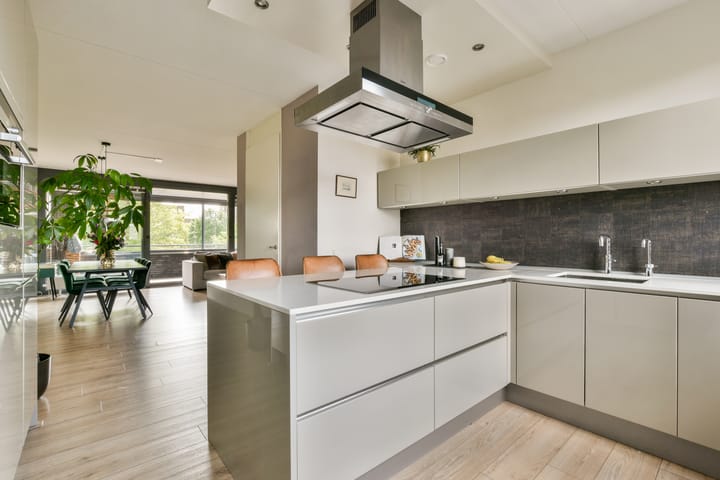 Foto 13 van Eva Besnyöstraat 495