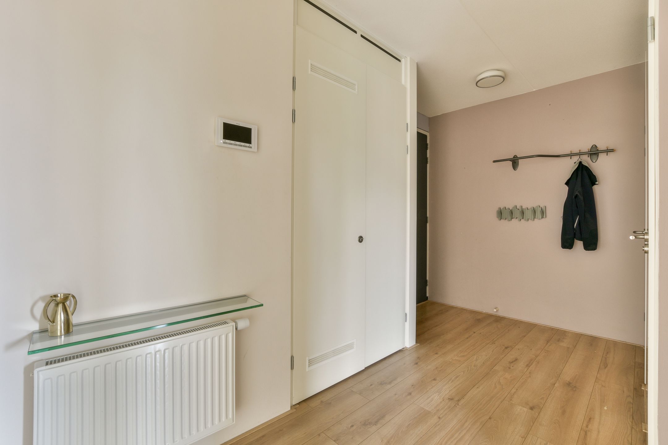 Foto 15 van Eva Besnyöstraat 495