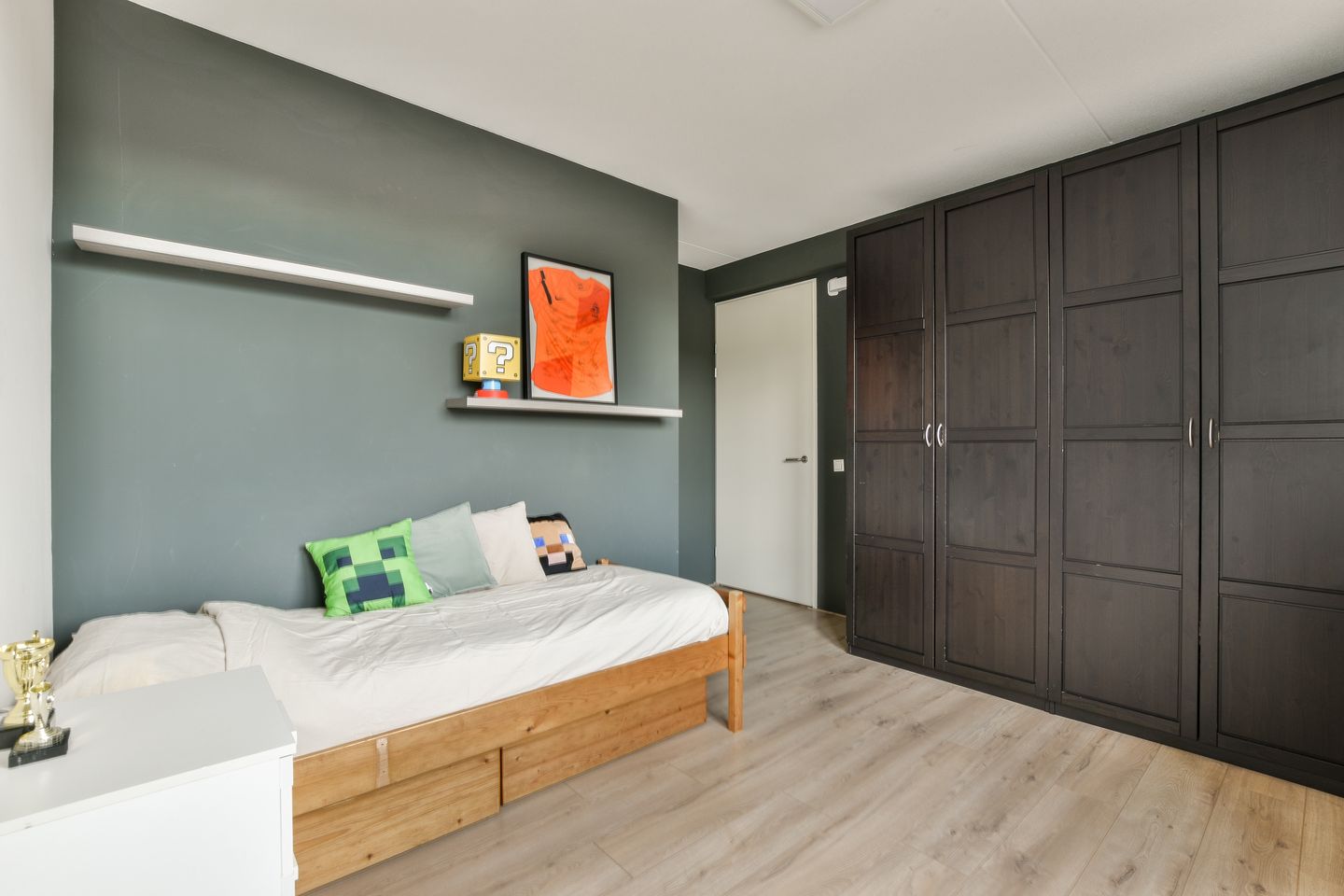 Foto 20 van Eva Besnyöstraat 495