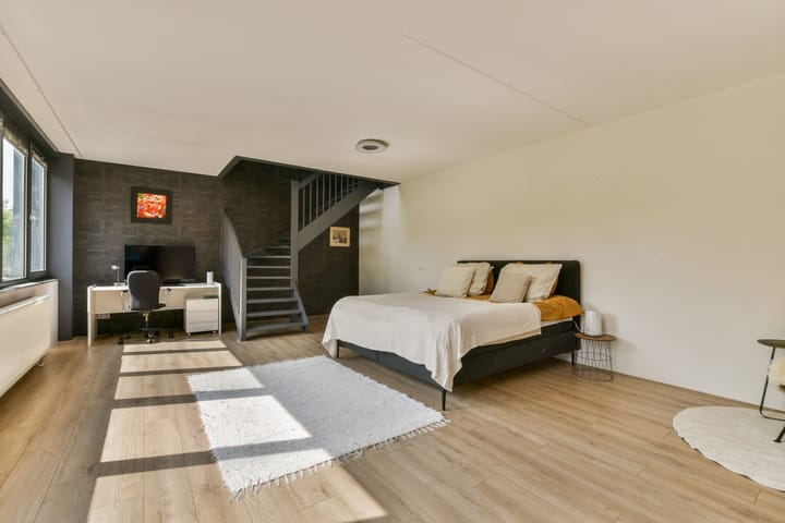 Foto 24 van Eva Besnyöstraat 495