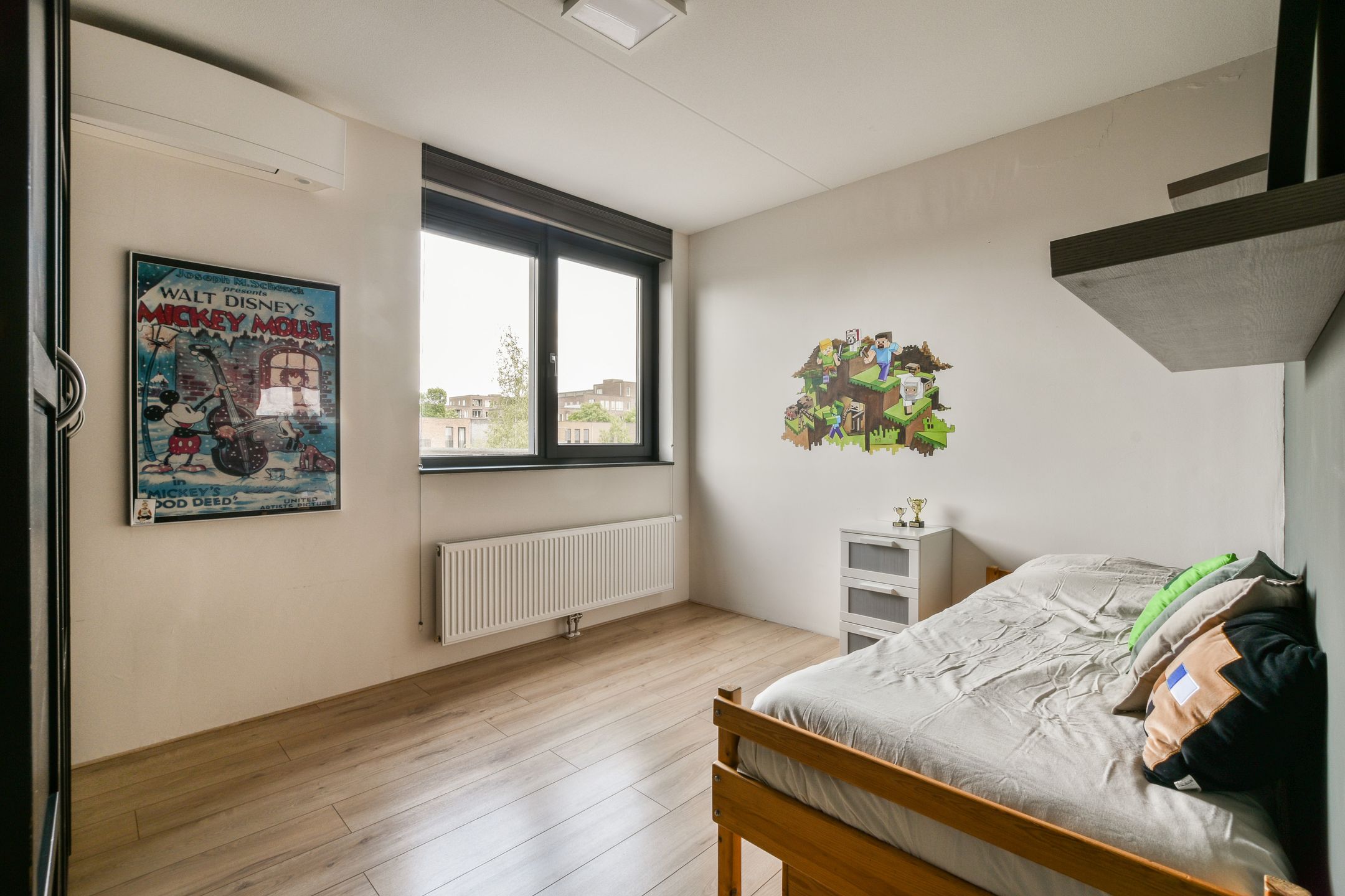 Foto 18 van Eva Besnyöstraat 495