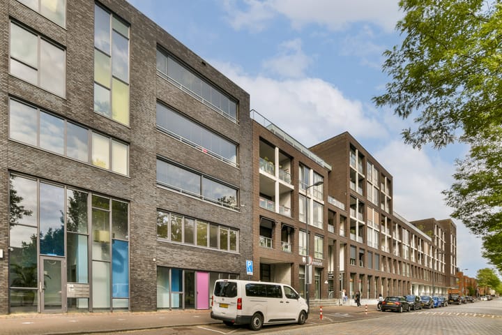 Foto 32 van Eva Besnyöstraat 495