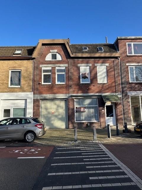 Burg. Lemmensstraat, 224, Geleen, 6163JT, Limburg, Nederland 224