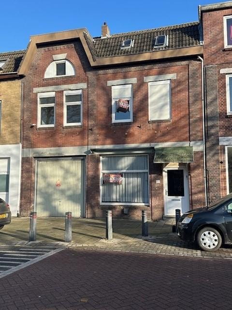 Foto 2 van Burg. Lemmensstraat 224