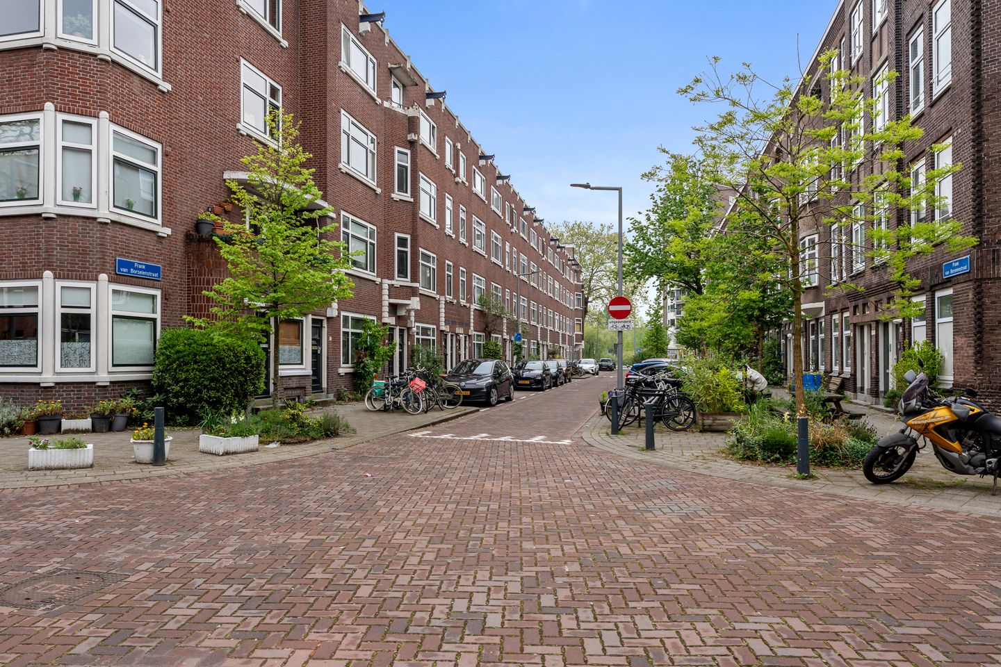 Foto 25 van Frank van Borselenstraat 8-A