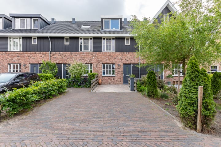 Foto 10 van Lev Landaustraat 10