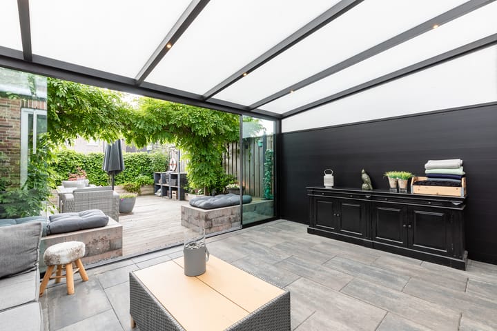 Foto 33 van Lev Landaustraat 10