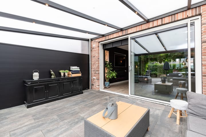 Foto 35 van Lev Landaustraat 10